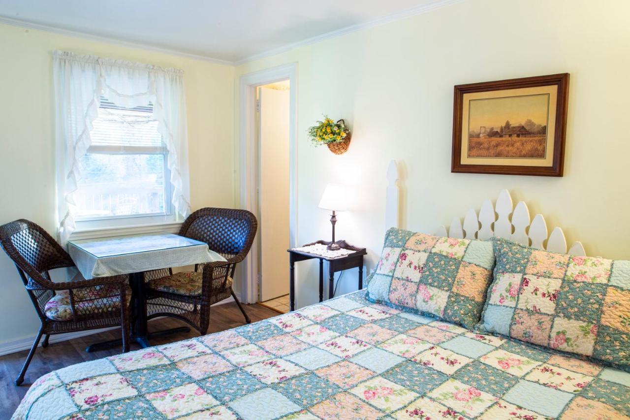 The Chimney Rock Inn & Cottages Esterno foto