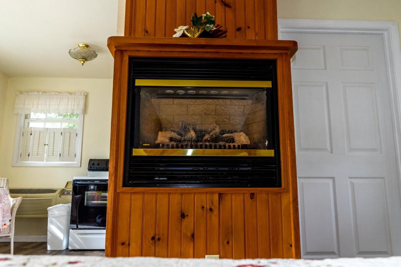 The Chimney Rock Inn & Cottages Esterno foto
