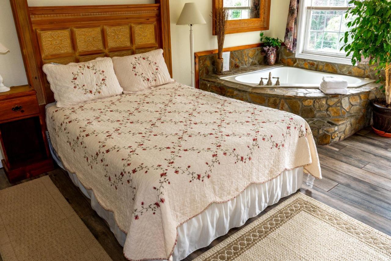 The Chimney Rock Inn & Cottages Esterno foto
