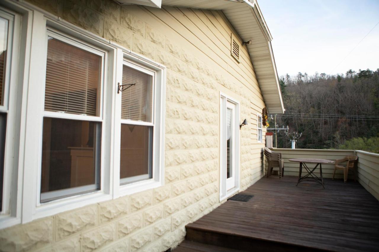 The Chimney Rock Inn & Cottages Esterno foto
