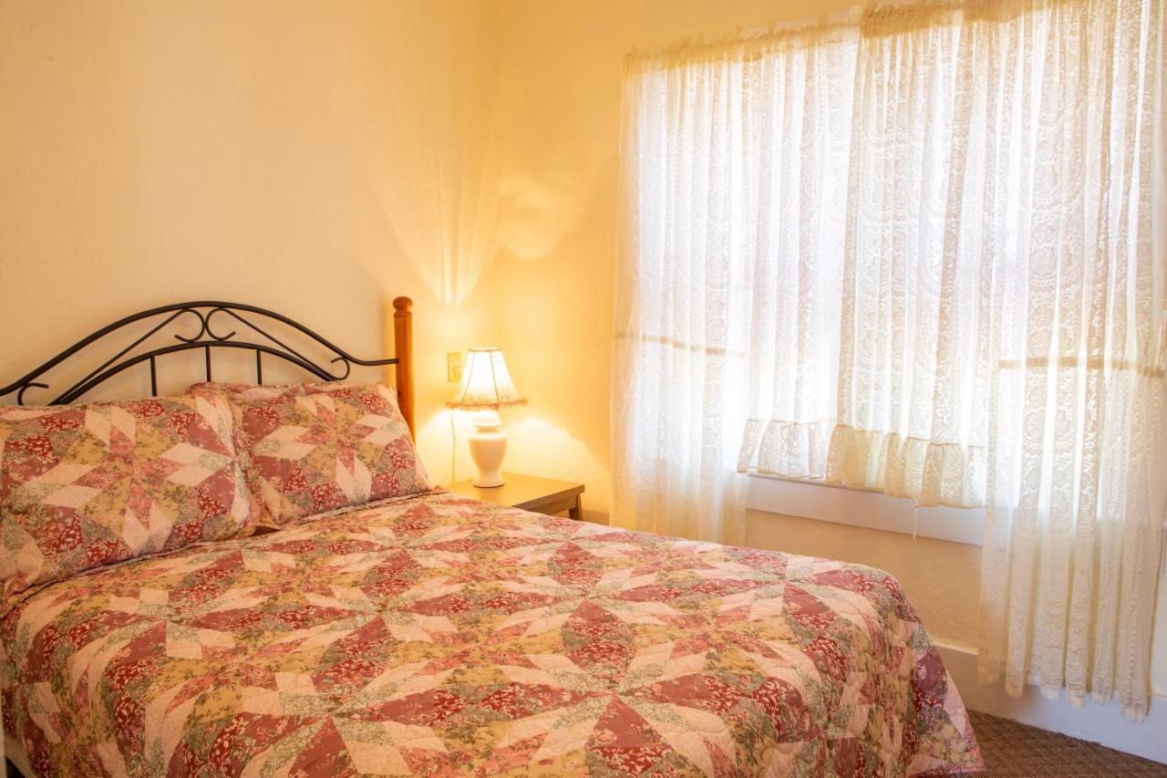 The Chimney Rock Inn & Cottages Esterno foto