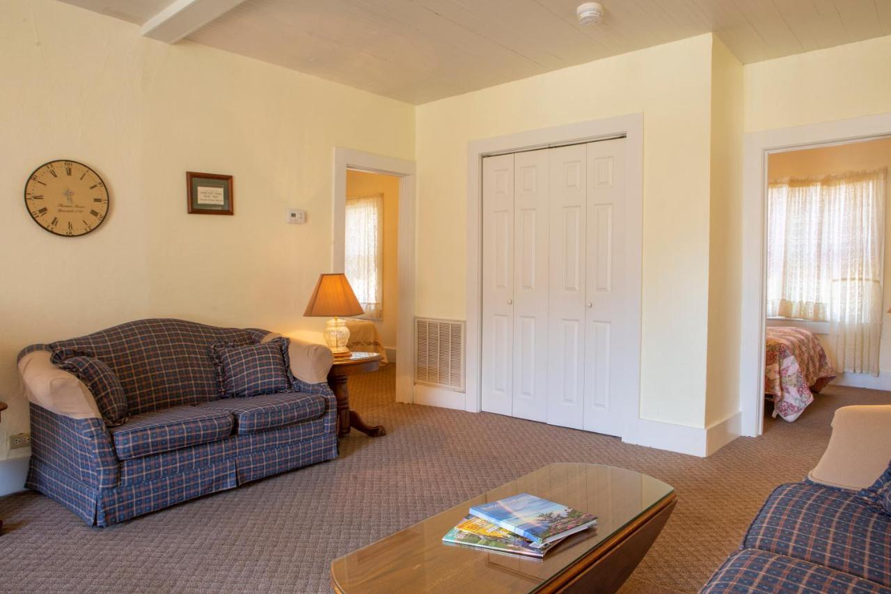 The Chimney Rock Inn & Cottages Esterno foto