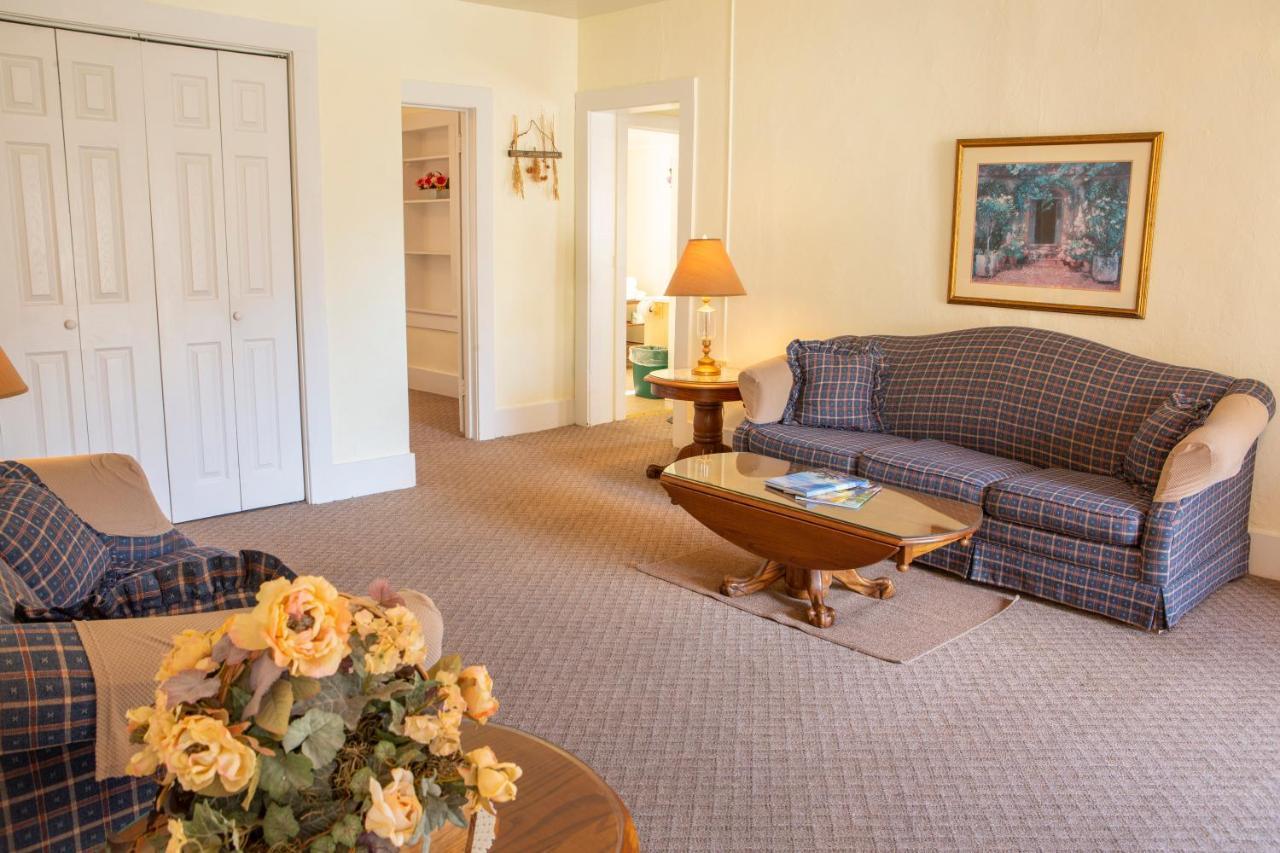 The Chimney Rock Inn & Cottages Esterno foto